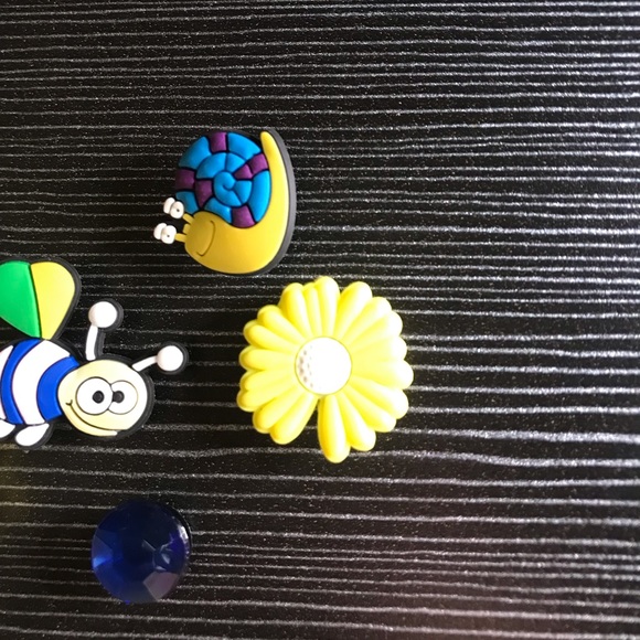 Bee & Flower Themed Croc Charms *Bundle 3 Save 20%* - Picture 3 of 5